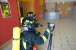 Esercitazione Evacuazione Per Incendio in Una Scuola - I Vigili Del Fuoco All'interno Della Scuola